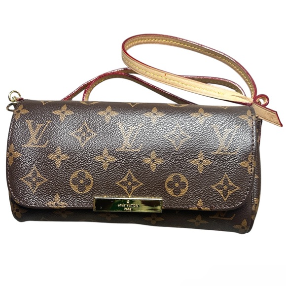 Authentic LOUIS VUITTON Monogram Favorite PM Bag (No Chain Handle) AR2189 - Picture 1 of 15